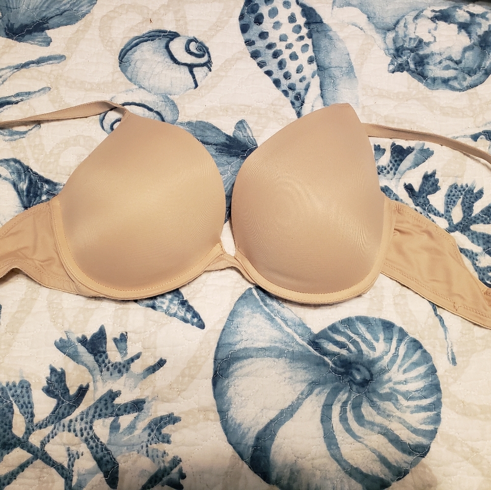 Pink push-up bra